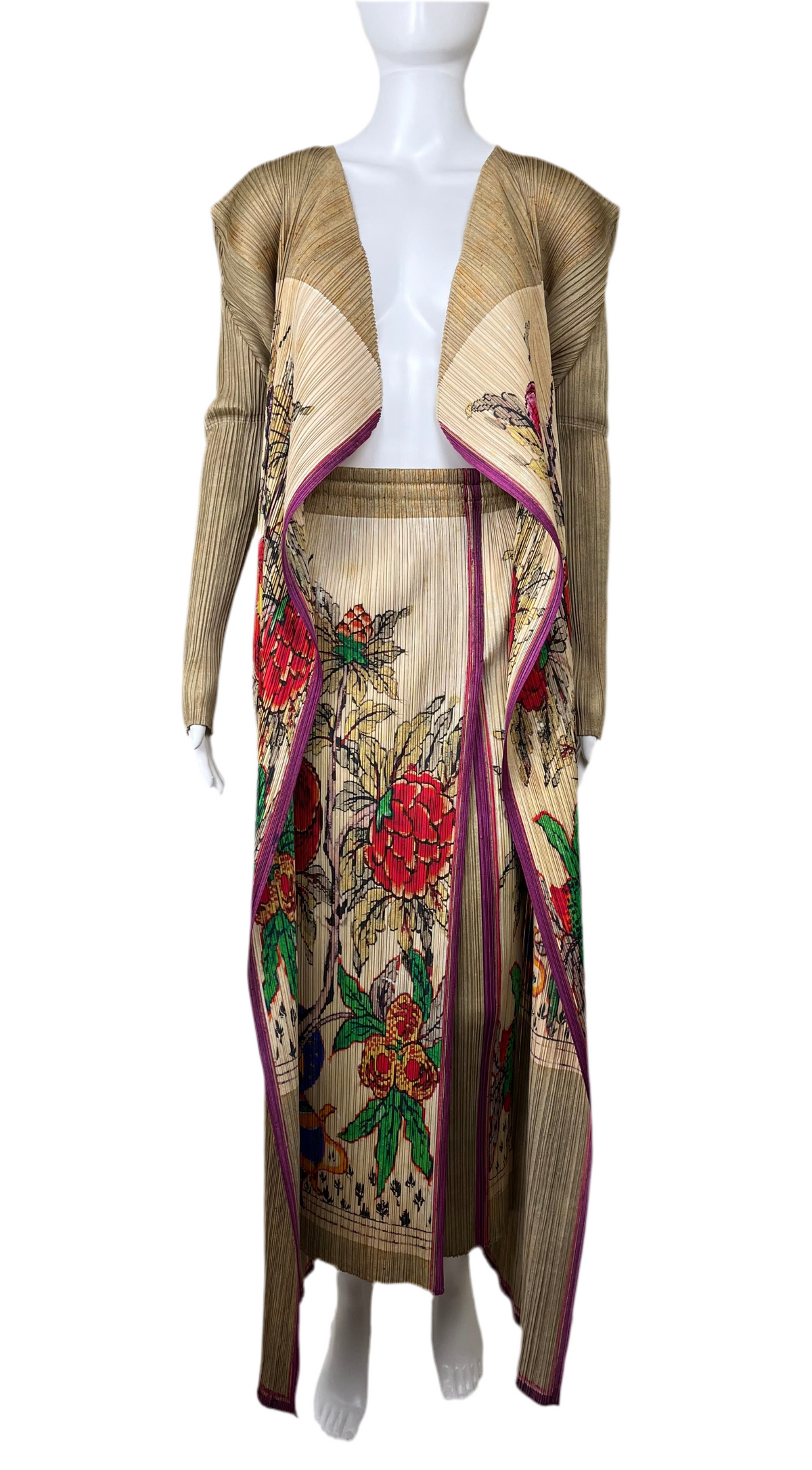 Rare Issey Miyake Pleats Please Floral Print Set – Cécile Archive