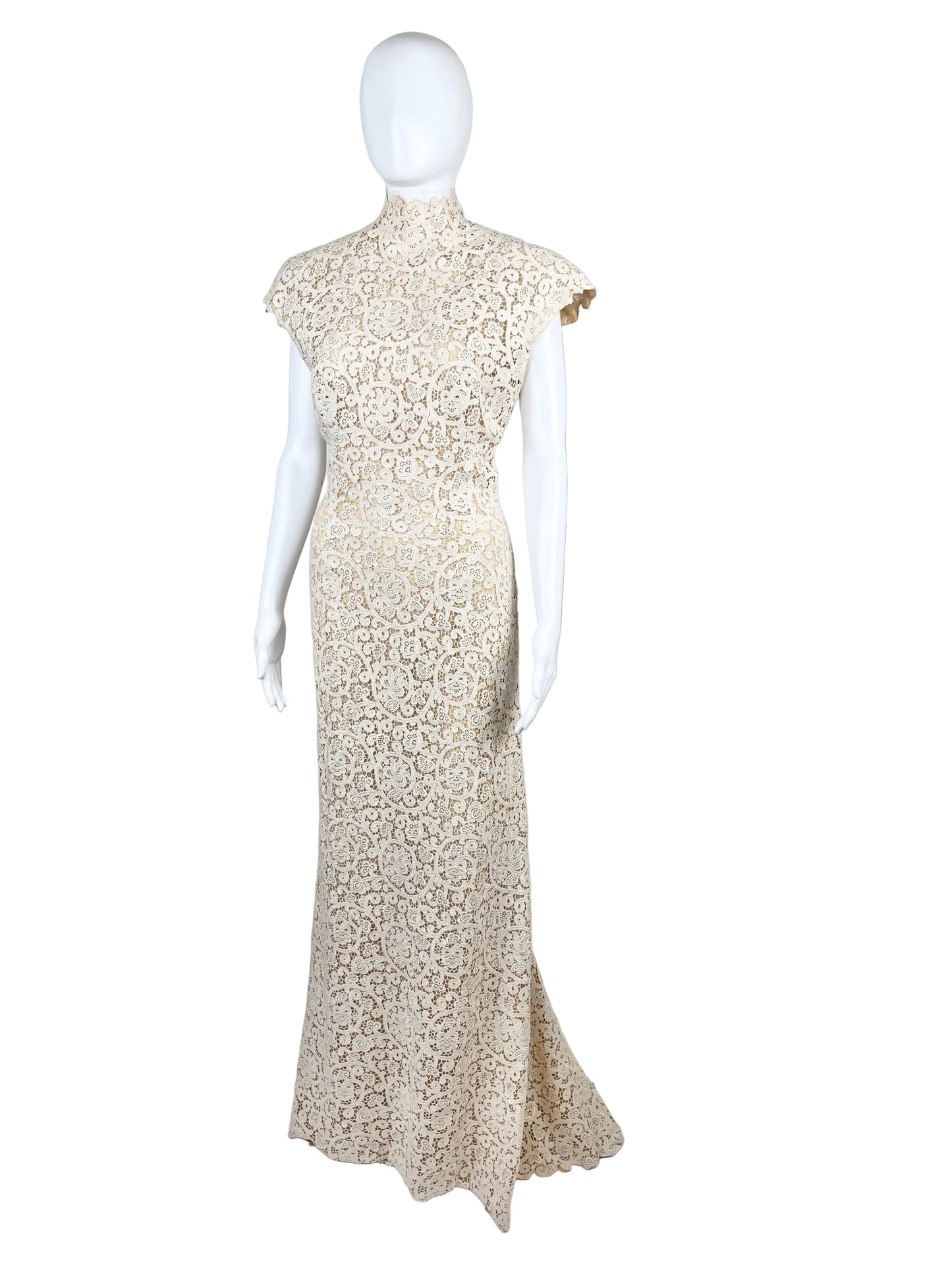 Pierre Balmain Haute Couture Spring / Summer 1998 Lace Gown